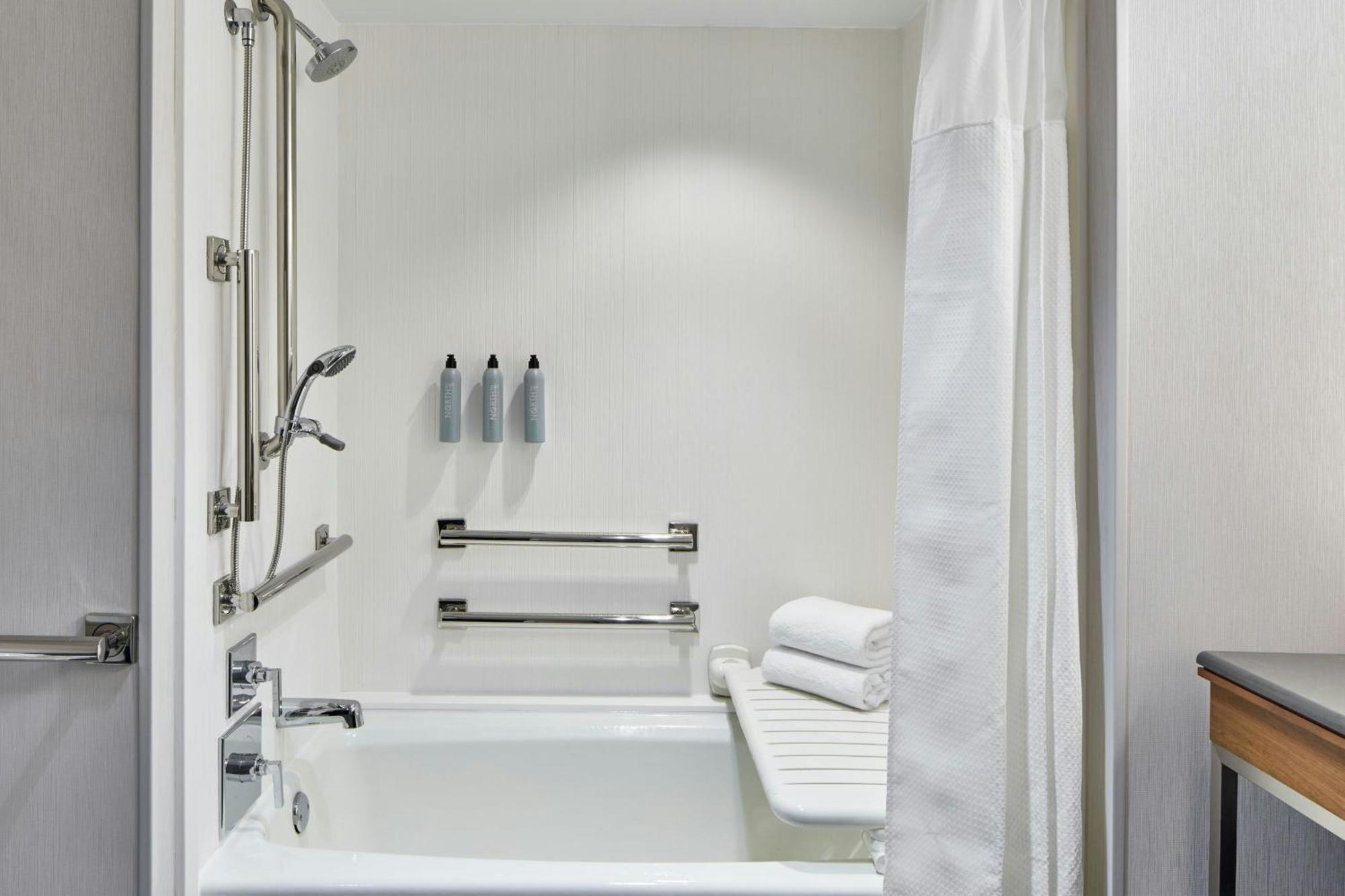 Courtyard By Marriott Pueblo Hotel Buitenkant foto